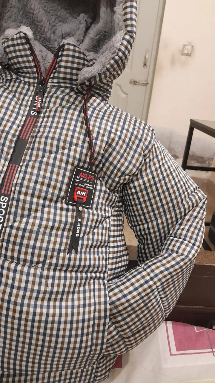 Buy Waterproof Stuffed Puffer Jackets for Kids (5-10 Years) in Pakistan - Image 2