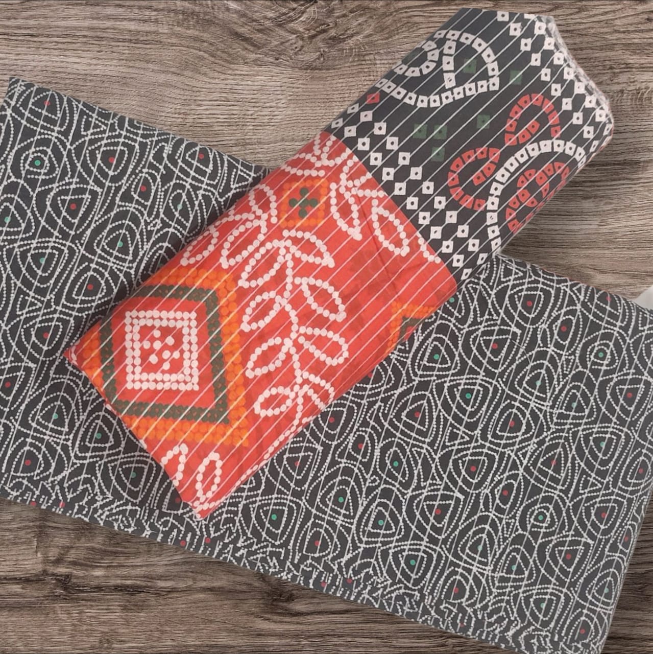 Elegant & Premium Ladies Lawn Suit – Luxury Summer Collection 2025 -- Maria B.